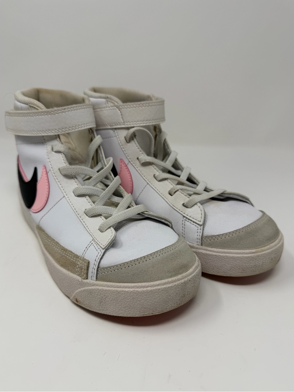 Nike Kids High-Top Sneakers in White, Light Gray, Pink & Black Sz. 3y - Picture 4 of 11